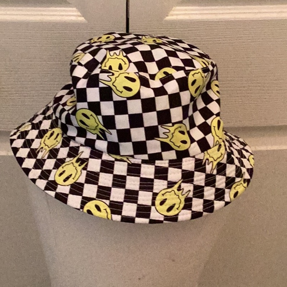 🌴😎NWT FUN Smile Unisex Reversible Hat Closet Must Have Makes Perfect Gift 🌴😎